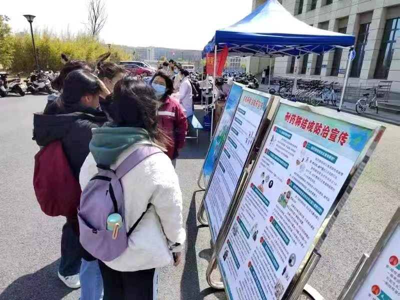 江苏科技大学校医院开展结核病日宣传活动.jpg