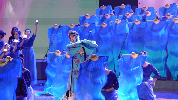 20250514星光为幕  蓝海为章1.jpg