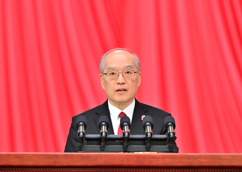 十四届全国人大四次会议举行第二次全体会议 习近平等出席