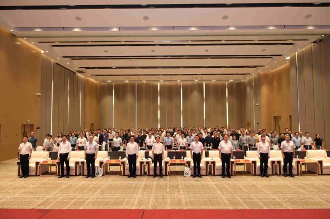 【思专会】中国教育后勤协会思想文化建设与人力资源管理专业委员会第三届委员会第一次会议暨“思享未来·智见育人”论坛在青岛隆重召开